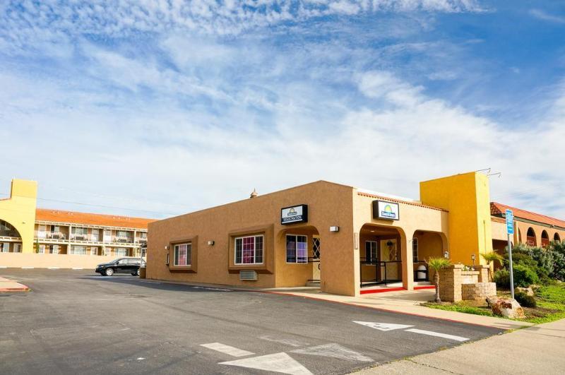 Comfort Inn Near Hearst Castle - Cambria サン・シメオン エクステリア 写真